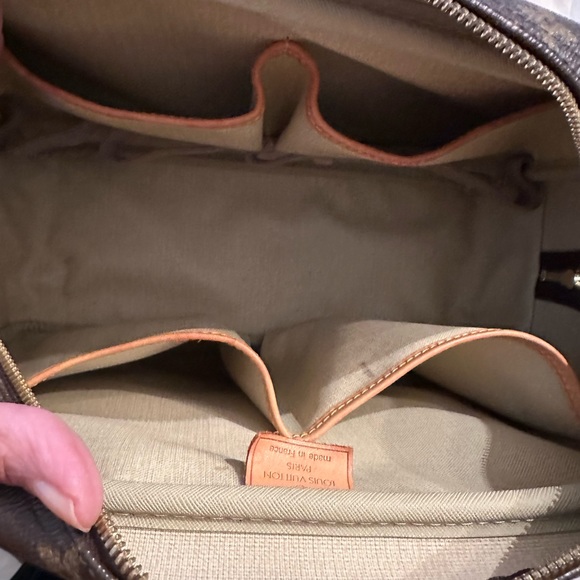 Louis Vuitton handbag - Picture 2 of 8